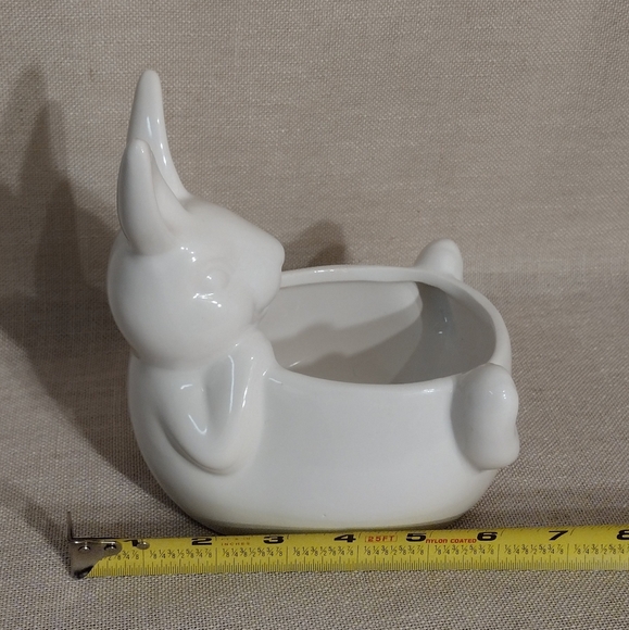 Crescent Enterprise White Ceramic Bunny Bowl / Planter - Picture 8 of 10